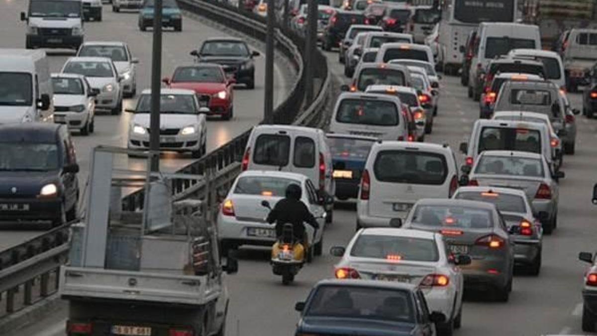 TEM çift yönlü trafiğe kapatılıyor