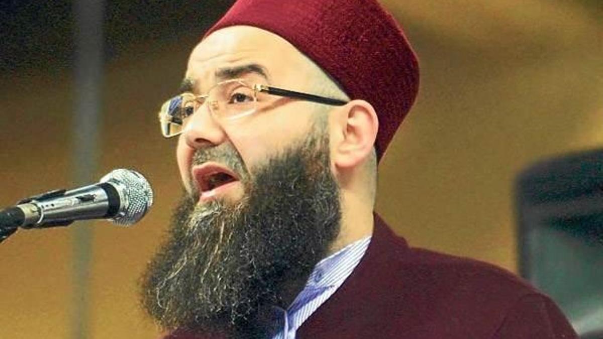 Cübbeli'den akademisyenler için ağır sözler!