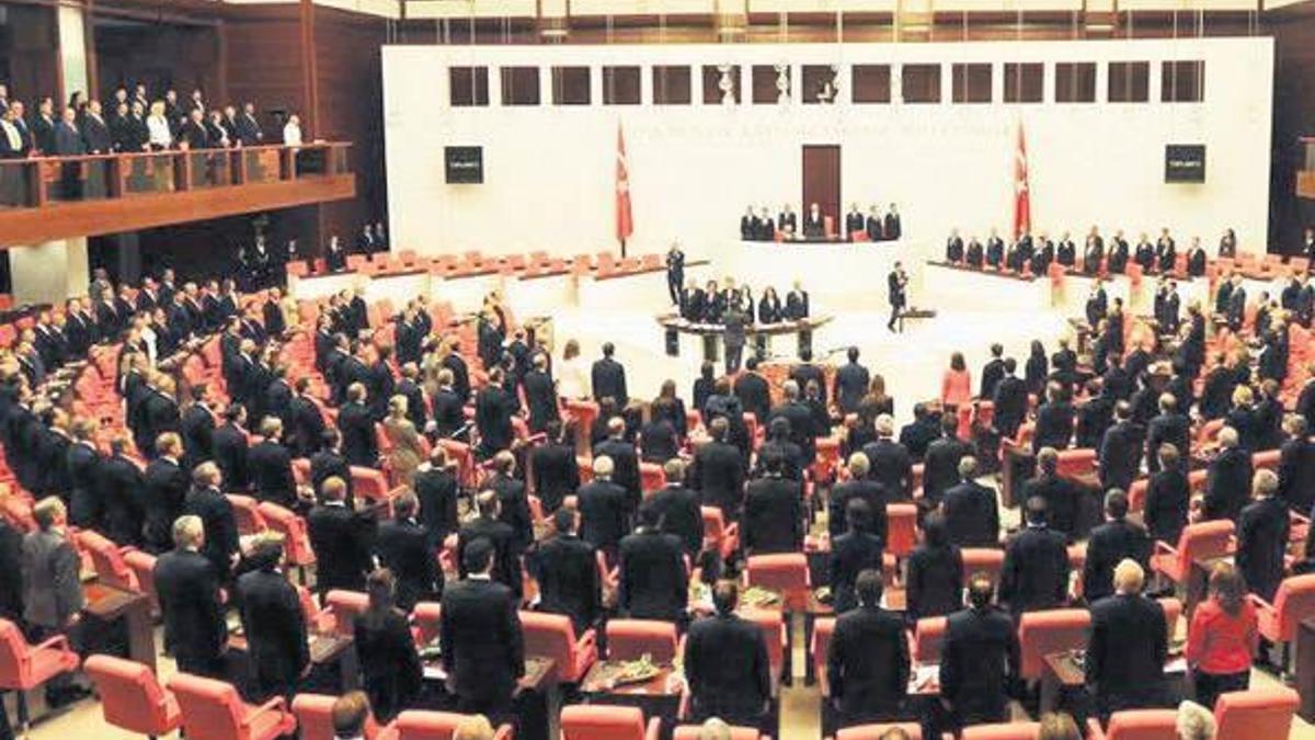 Yeni anayasa mesaisi