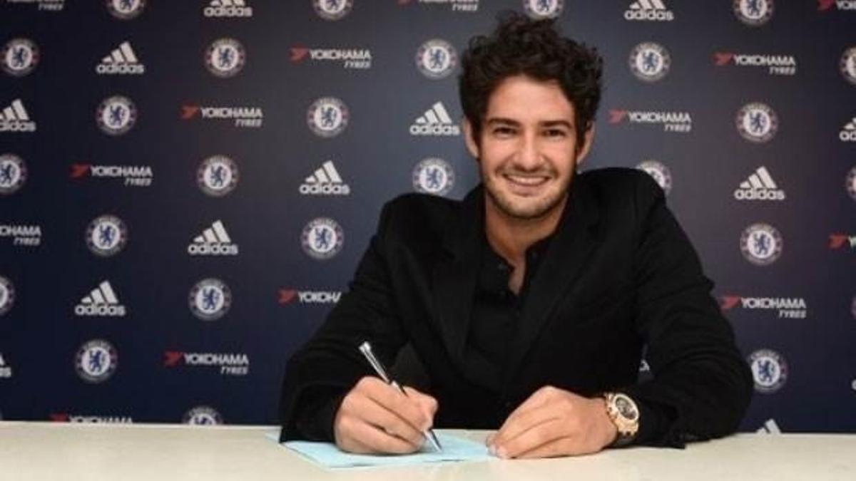 Pato resmi imzayı attı!