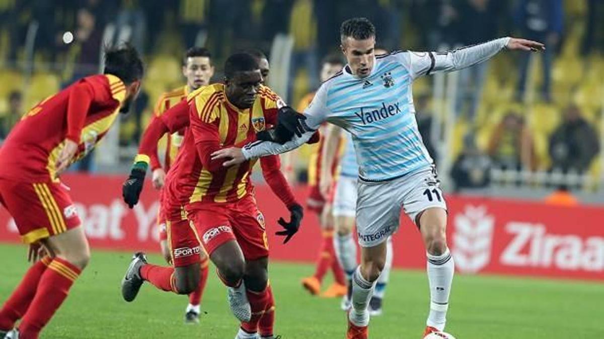 Kadıköy'de tur Fenerbahçe'nin