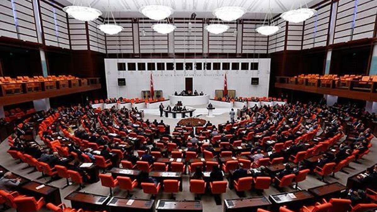 Türk siyasi tarihinde bir ilk! Yeni görevler verildi