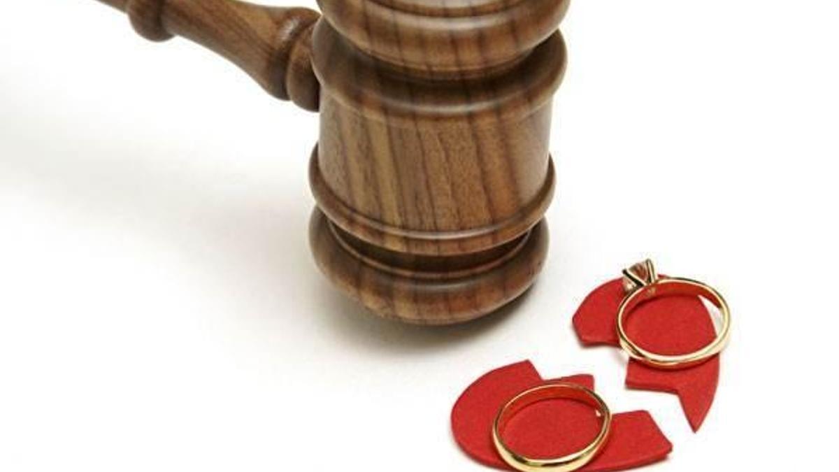 Boşanma davasında kadın öğretmene 10 bin lira tazminat cezası
