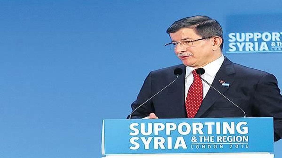 Halep’ten kaçan 60-70 bin kişi sınıra yürüyor