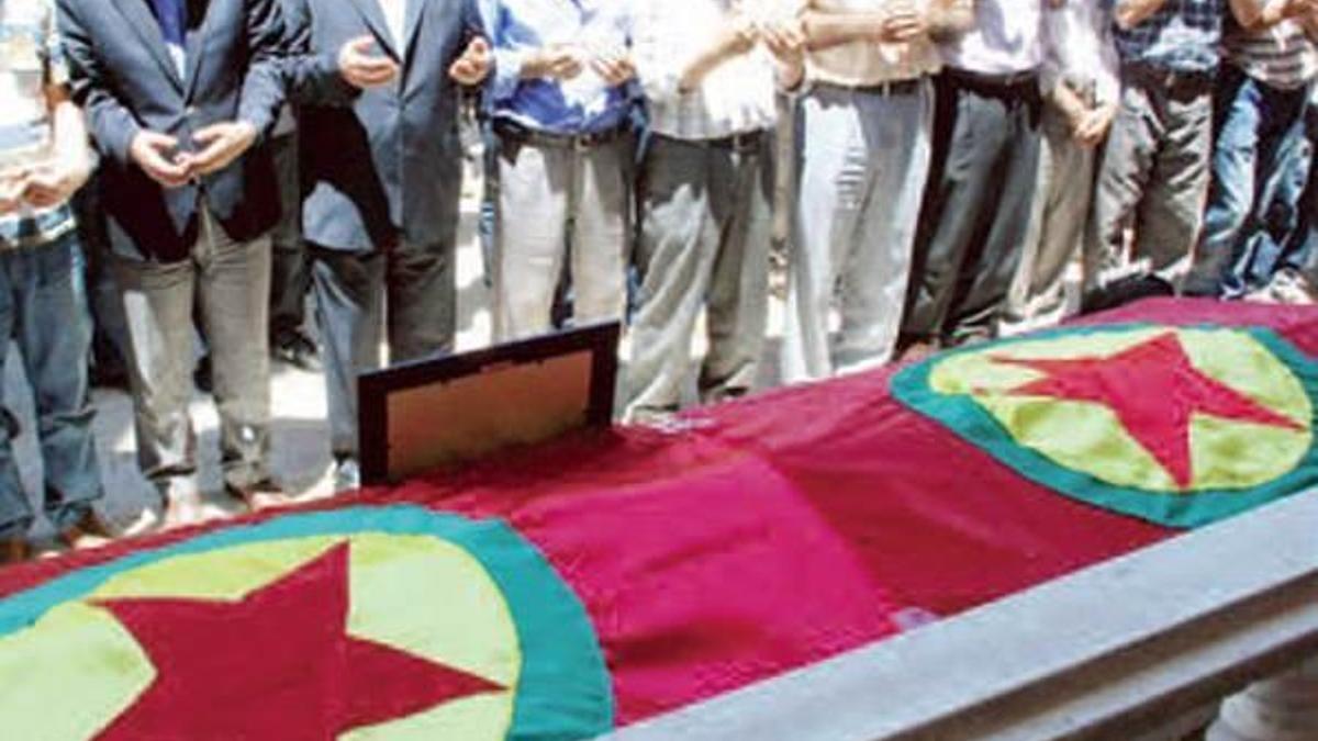 PKK'lı yöneticiyi tabuta koyup kaçırmak istediler