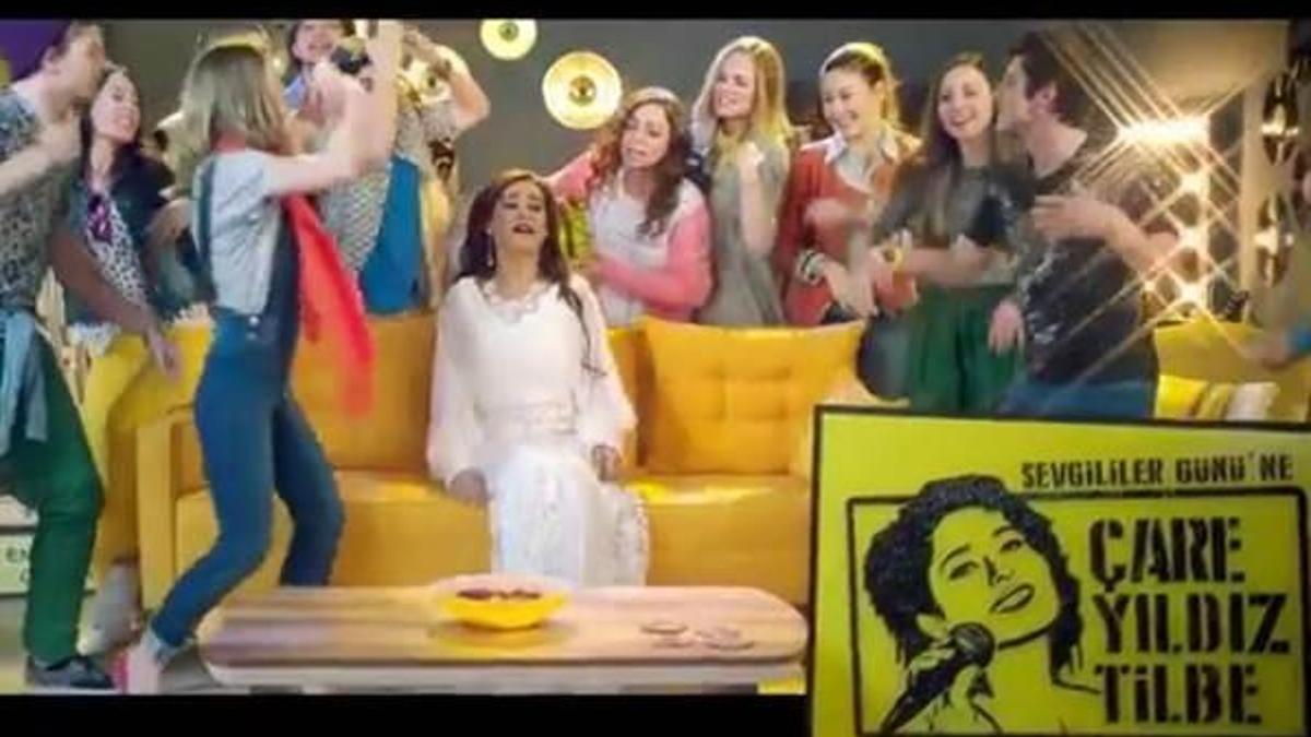 Yıldız Tilbe'nin Turkcell reklamı kaldırıldı