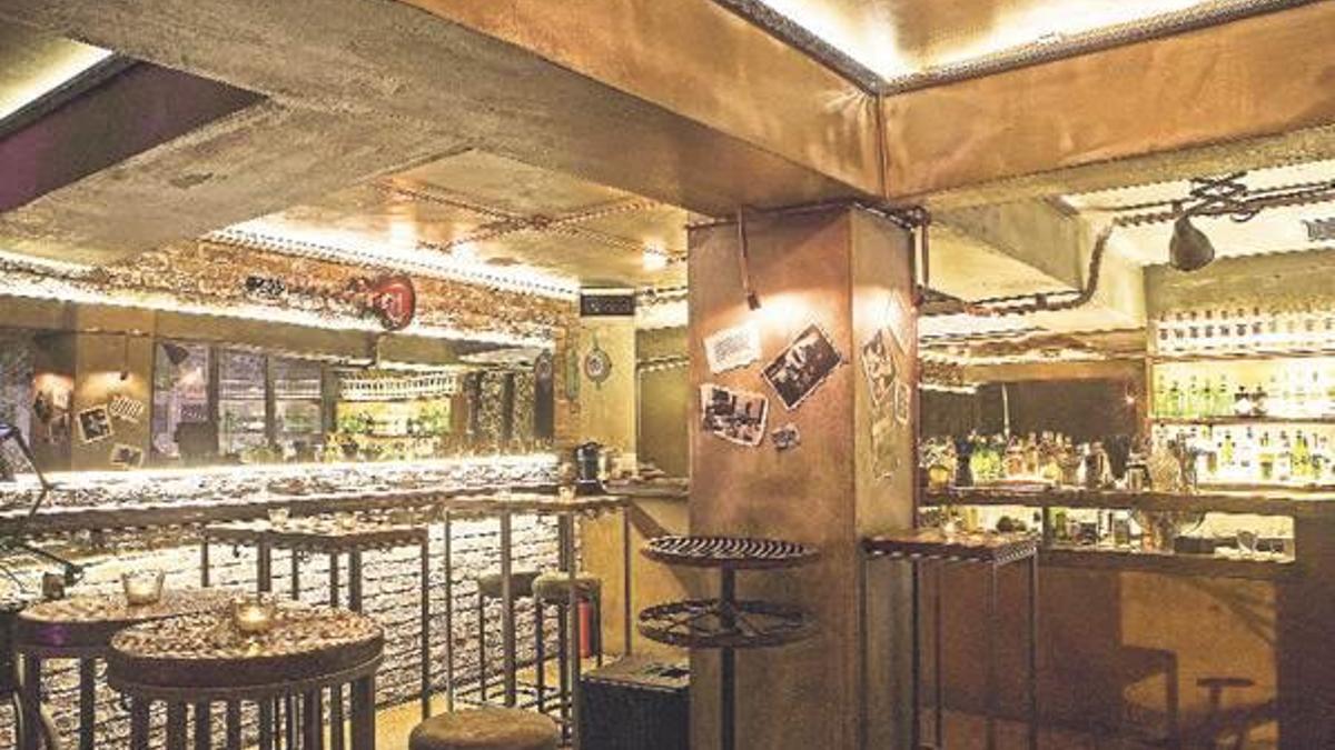 Manzara eşliğinde lezzet ve müzik keyfi