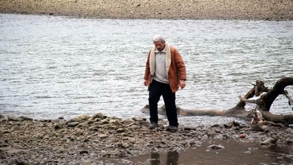 Kelkit Çayı kıyısında 45 gündür kayıp torununu arıyor