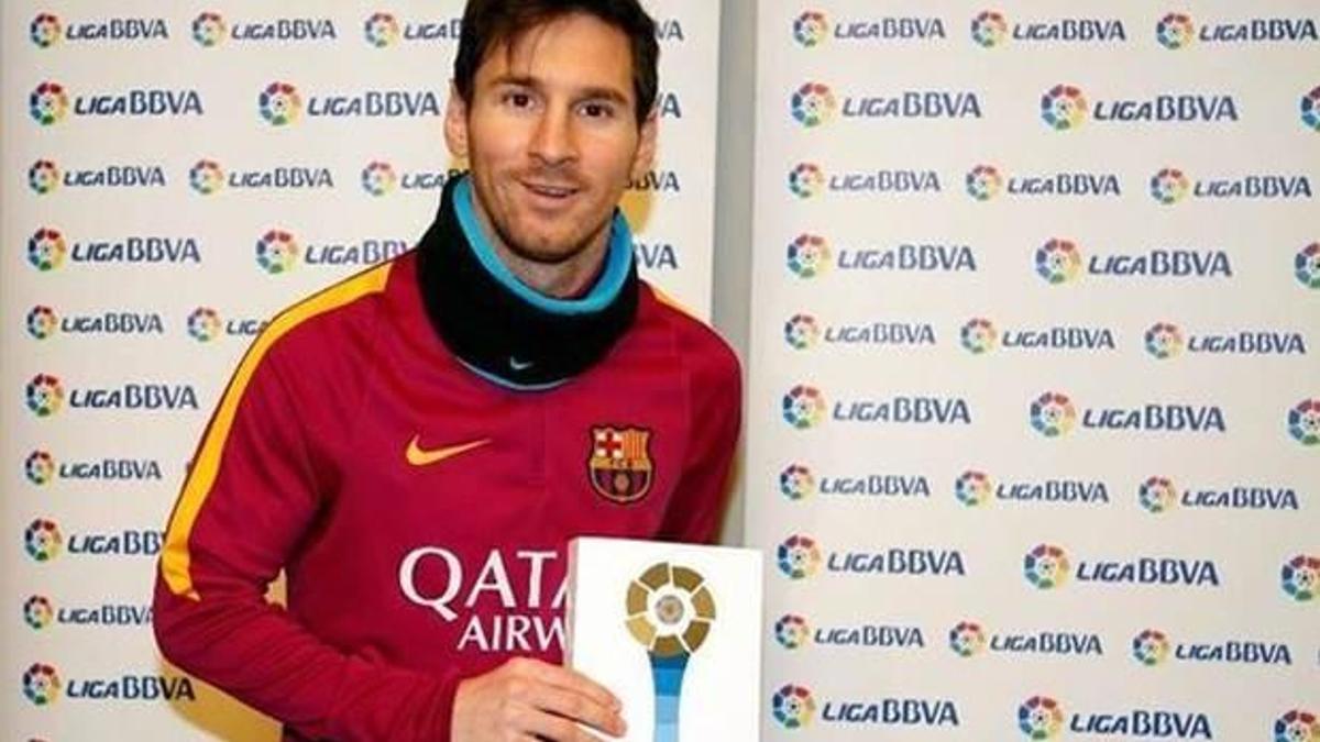 Messi, ilk kez 'ayın oyuncusu' seçildi