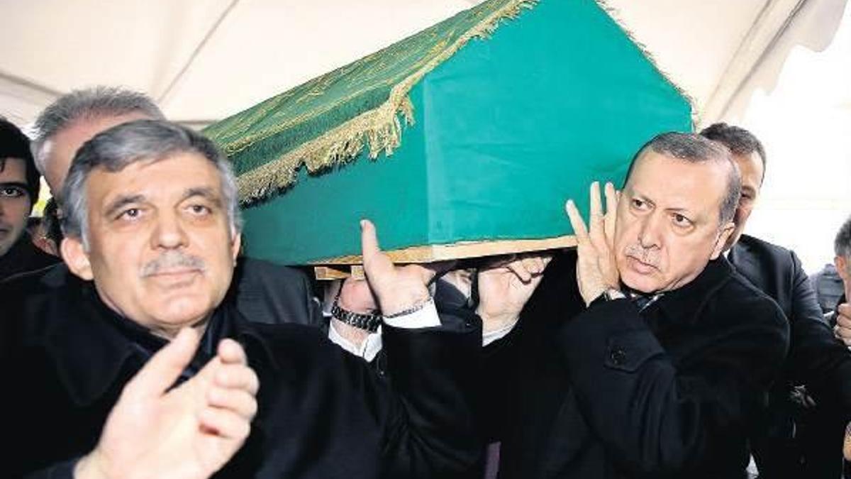 Devletin zirvesi Gül’ün acısını paylaştı