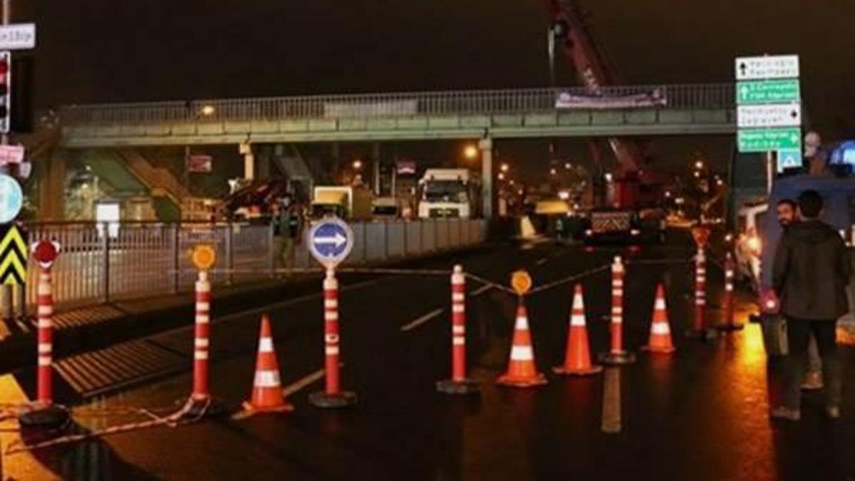 İstanbul'da eski üstgeçit kaldırıldı