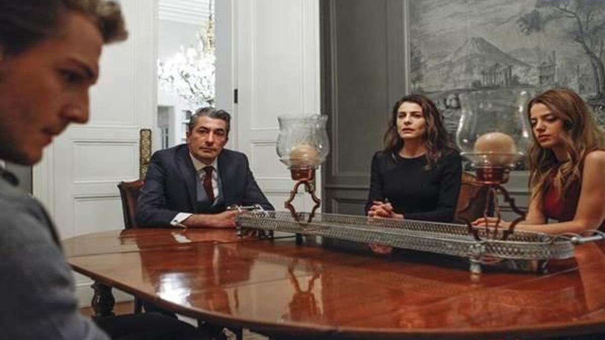 Paramparça 53. bölüm fragmanında şok evlilik kararı!-izle