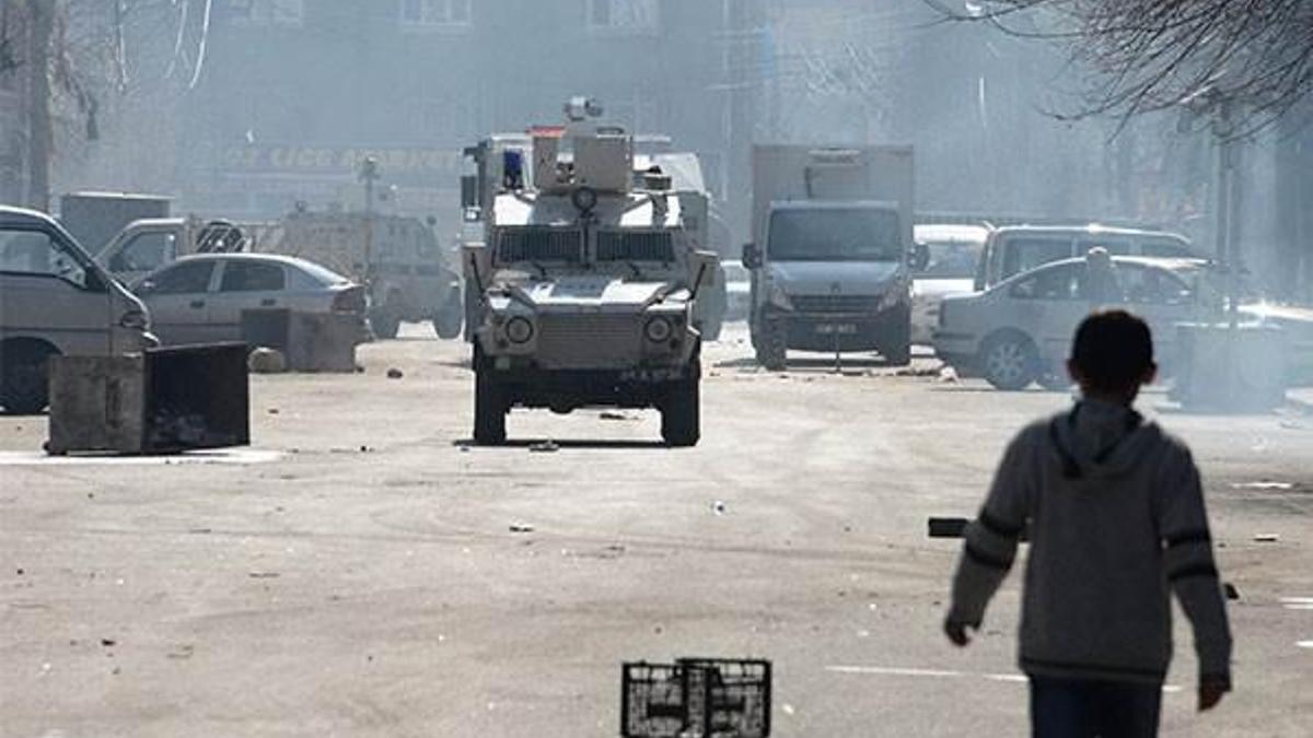 Üç ilde olaylı Öcalan protestosu