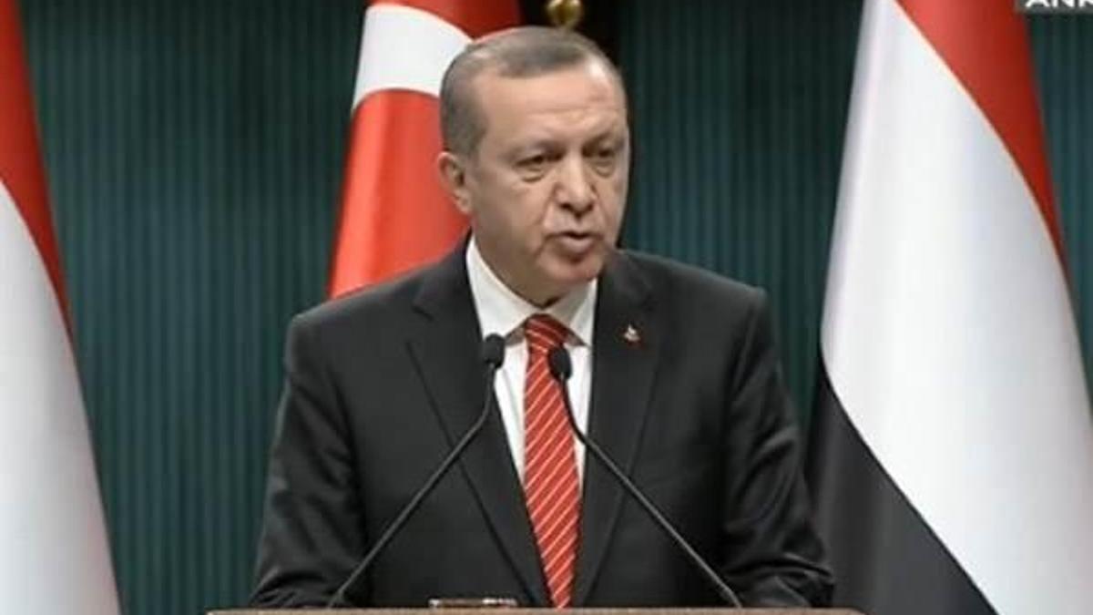 Erdoğan: PYD ve YPG terör örgütüdür