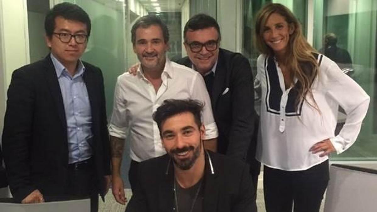Lavezzi de modaya uydu!