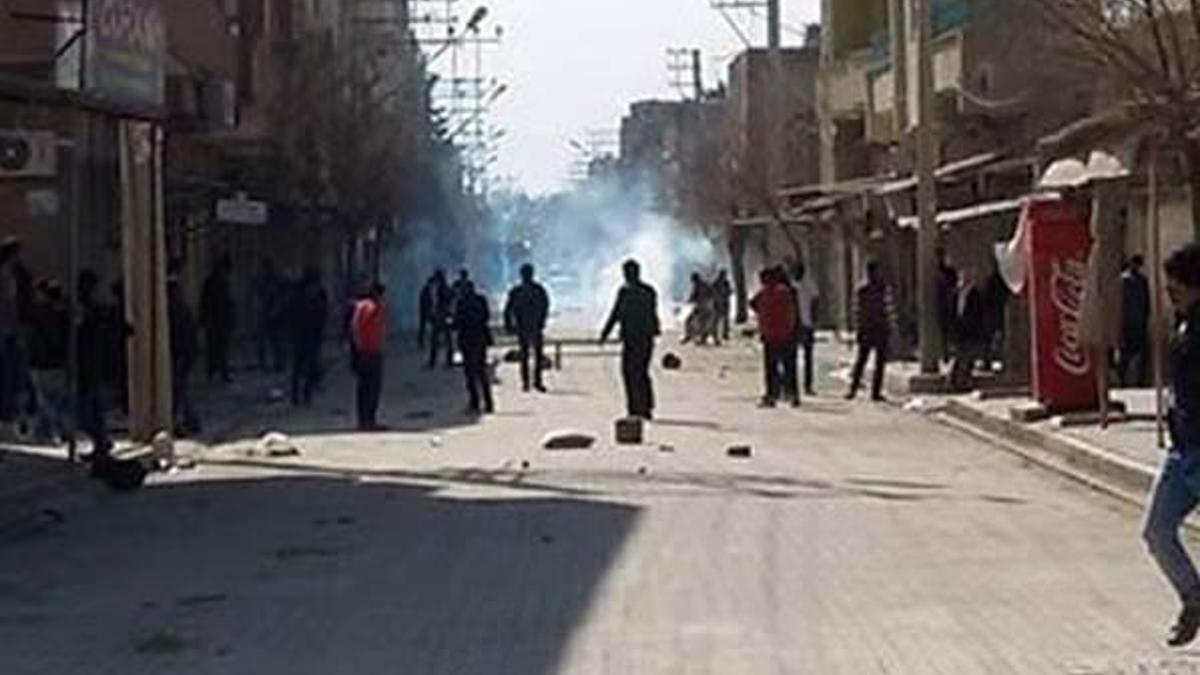 Cizre'de ölenlerin Suruç'taki cenazesinde gerginlik çıktı