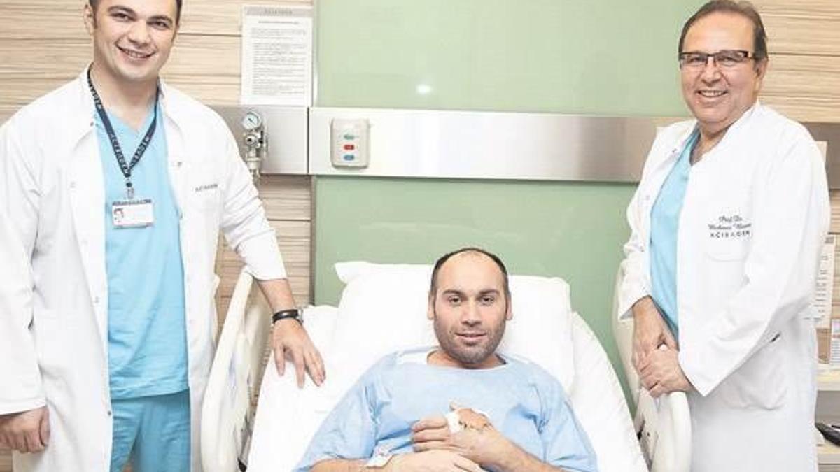 Parçalanan eli kasığına dikilerek kurtarıldı