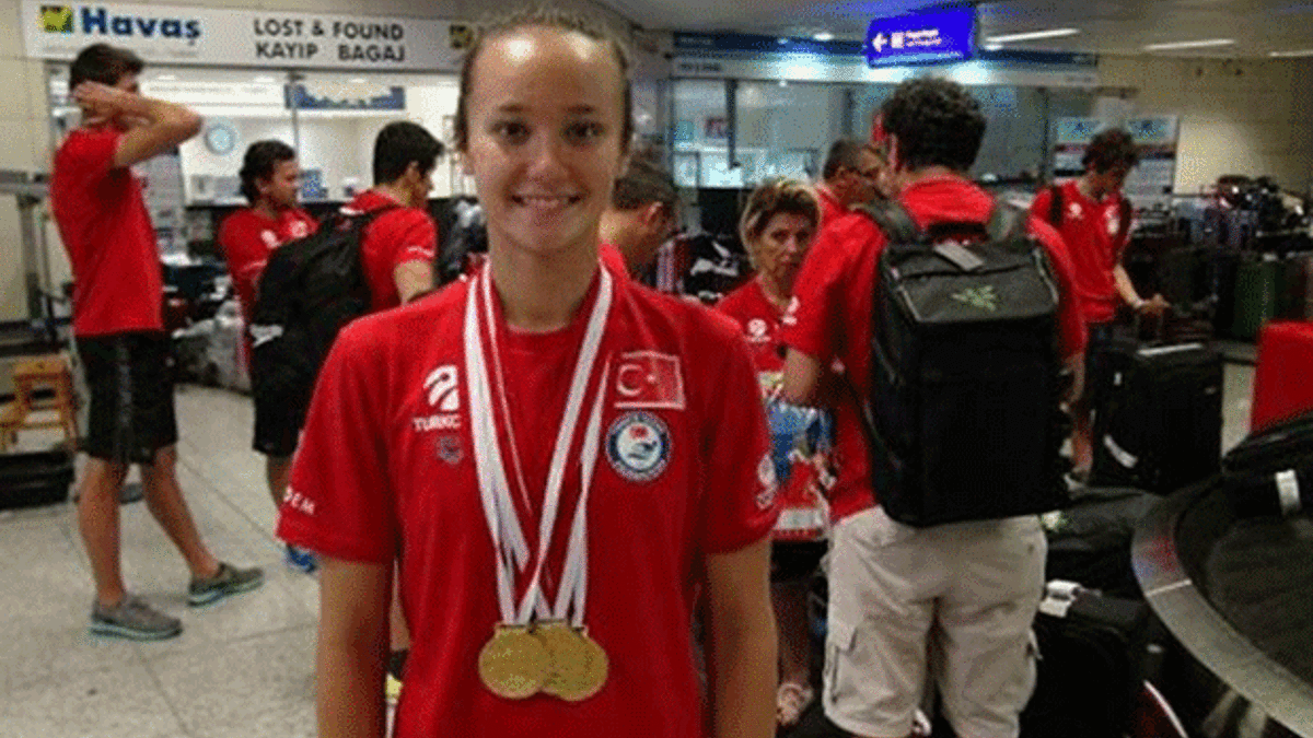 Viktoria Zeynep altına doymuyor