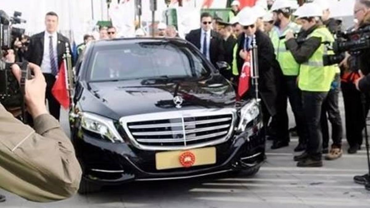 Erdoğan 3. köprüden makam aracıyla geçti