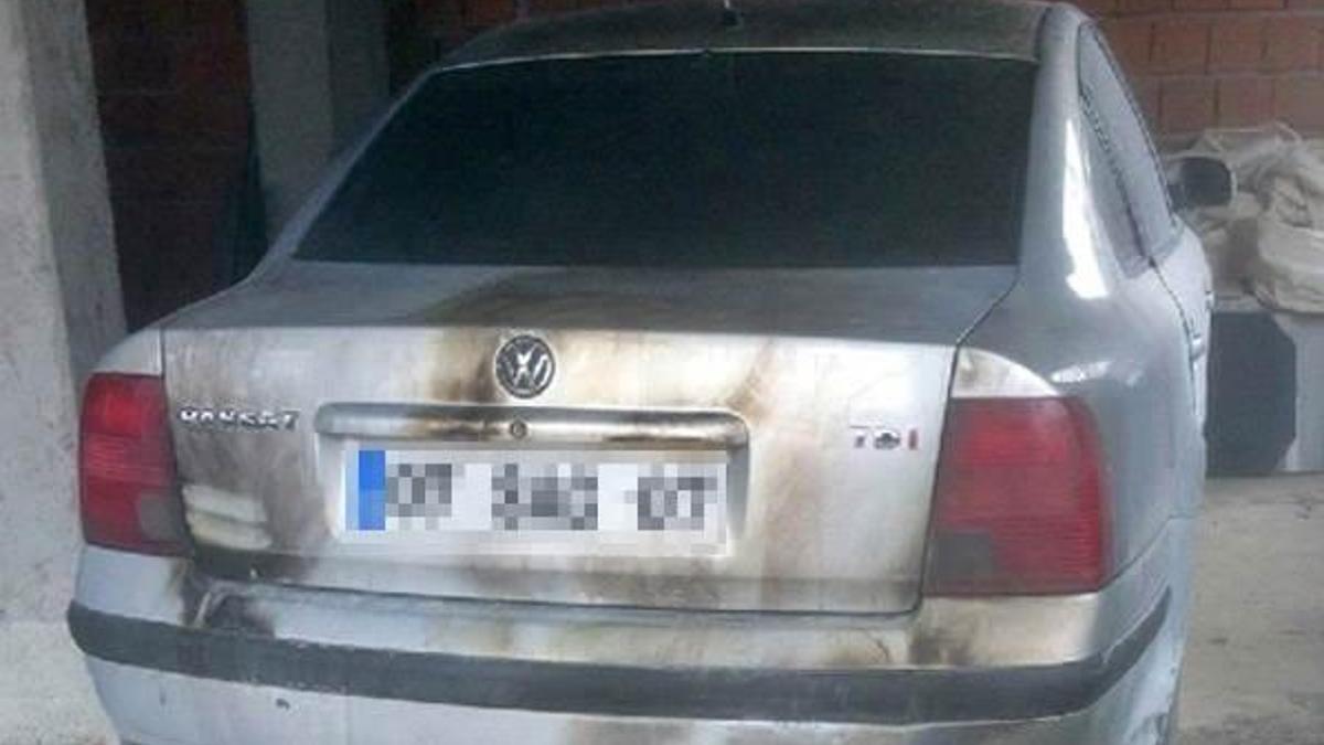 AK Parti'li belediye başkanının aracı kundaklandı