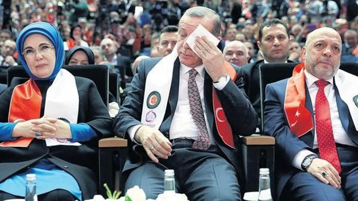 ‘Kadın olmak peşinen imtiyazlı olmaktır’