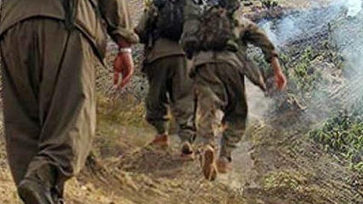 "Teröristler kapımızı balyozla kırarak zorla evimize girdiler"