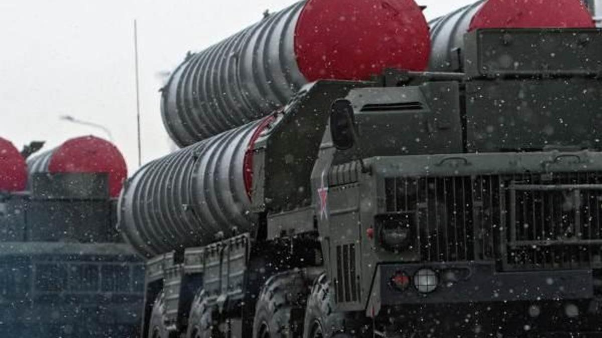 Rusya: İran'ın S-300 bataryaları ağustos ya da eylülde yola çıkacak