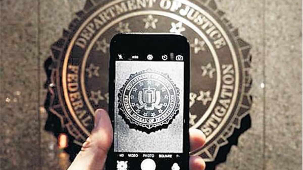 ‘FBI telefonları kontrol edebilir’
