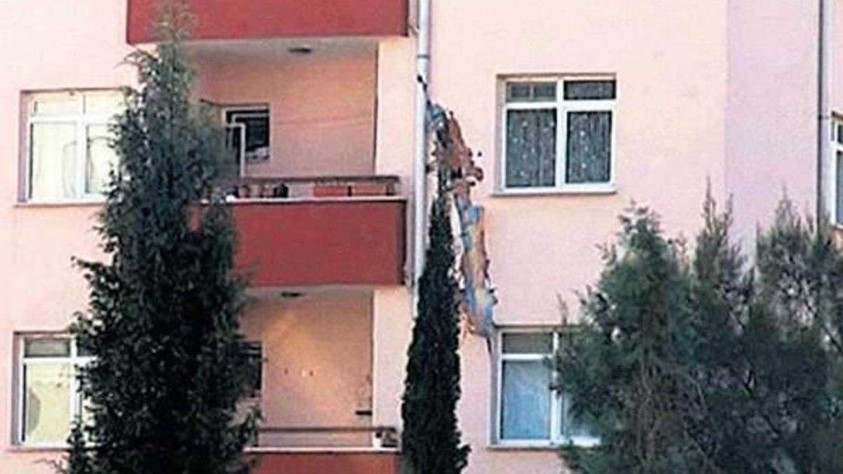 Jandarma lojmanlarına roket mermisi düştü