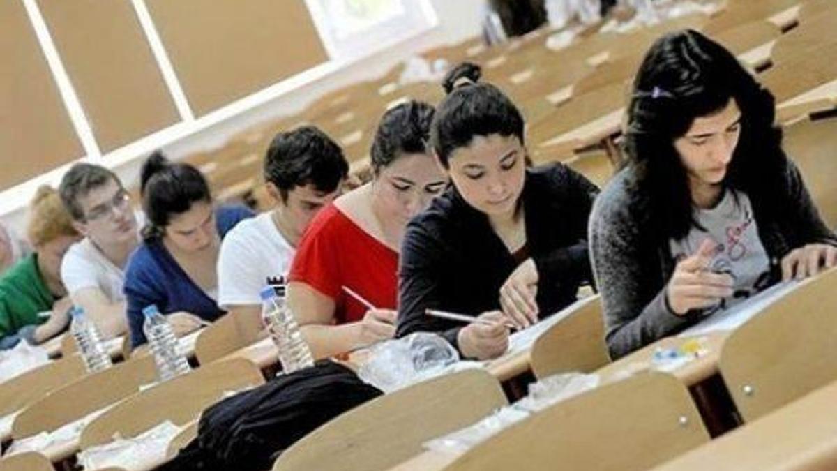 AOL sınav giriş yerleri bugün açıklanacak