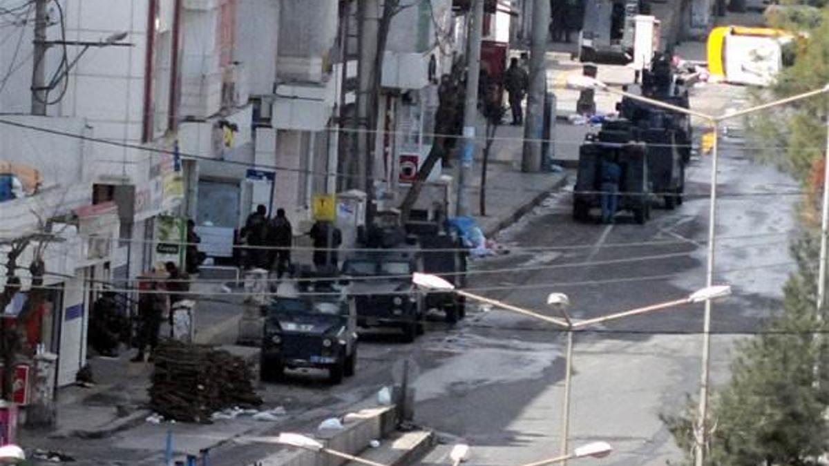 Yasaklı mahallede çatışmalar şiddetlendi