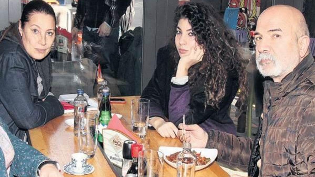 Yemekte buluştular