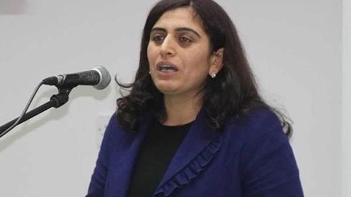 Yurt dışına çıkışı yasak