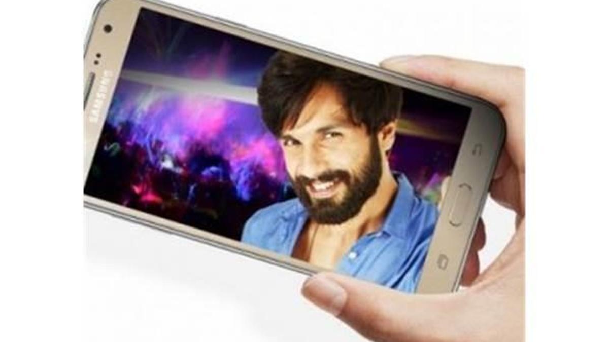 2016 model Galaxy J5'in basın görüntüleri yayınlandı