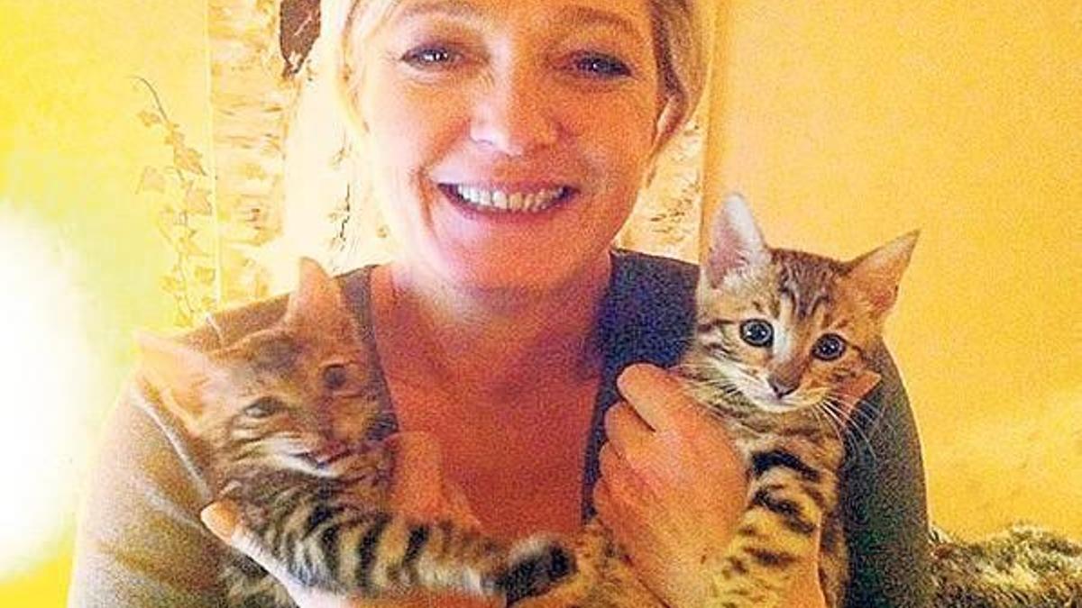 Le Pen kedilerle imajını yeniliyor
