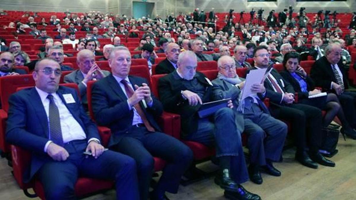 Özbek:'Onlar G.Saray'ın başının belası'