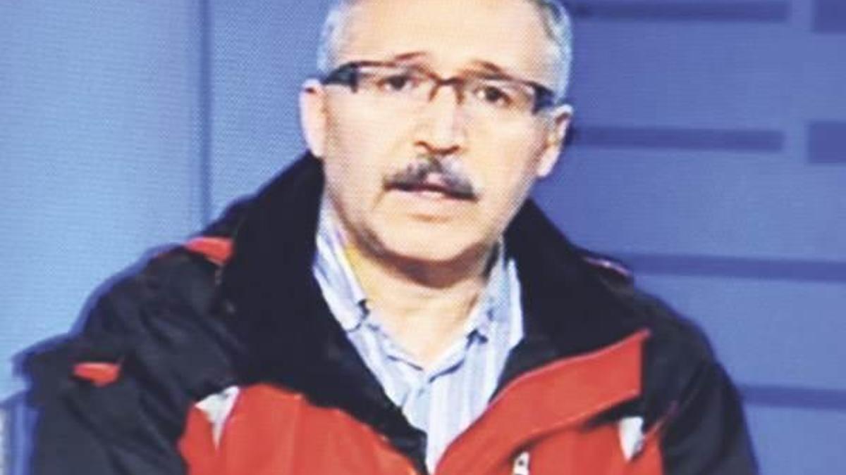 Kırmızı kayak montu ile ekrana çıkılır mı?