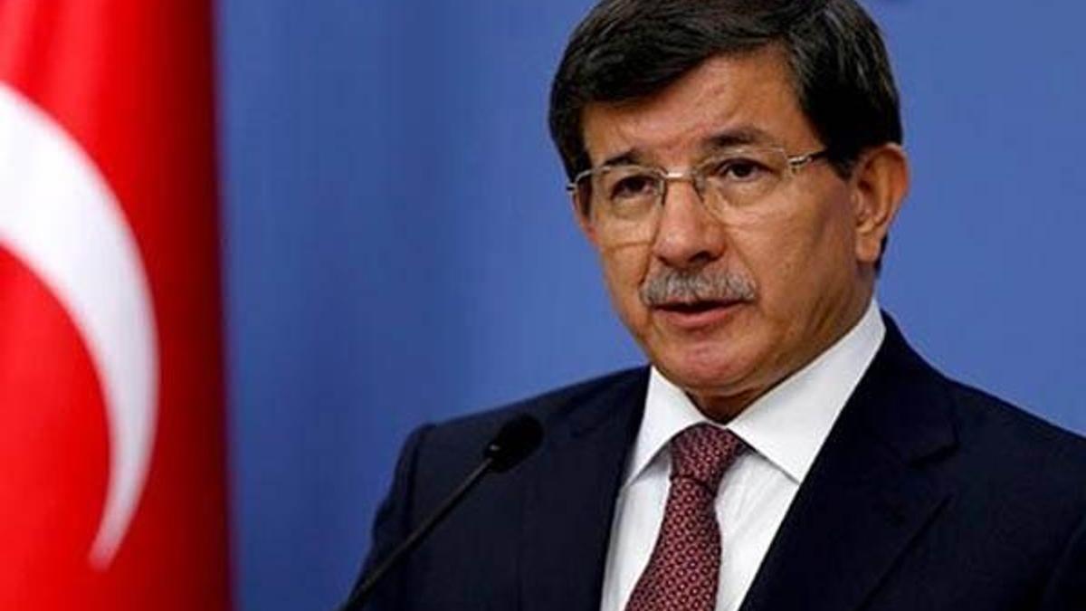 Başbakan Davutoğlu: ‘İhanet odağını ülkem adına lanetliyorum’