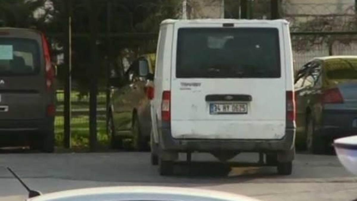 Emniyet otoparkında bombalı araç şüphesi
