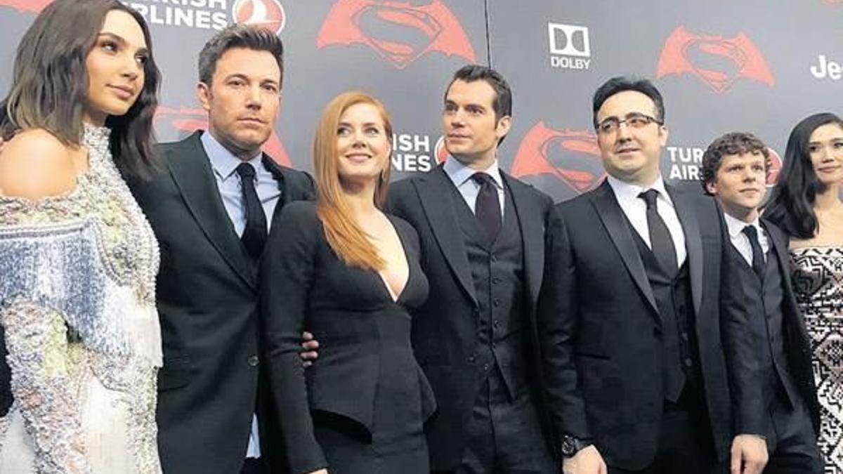 THY nereye Batman ve Superman oraya