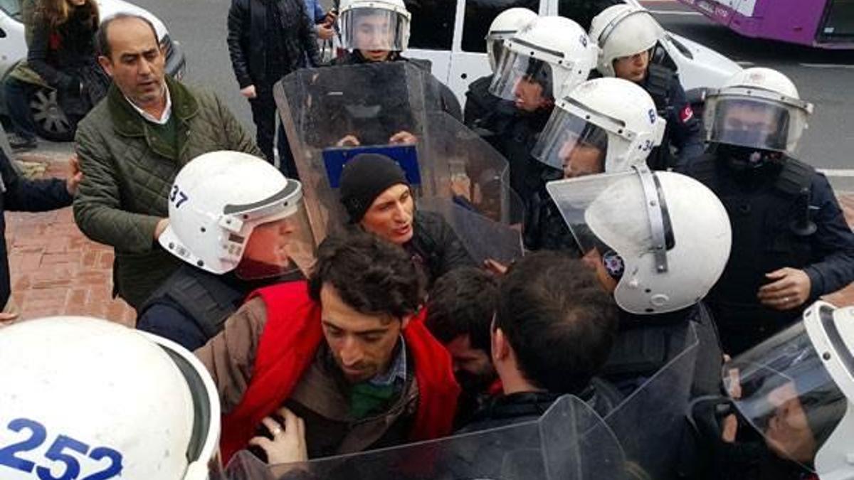 Beşiktaş'ta taşeron işçi eylemine polis müdahalesi!
