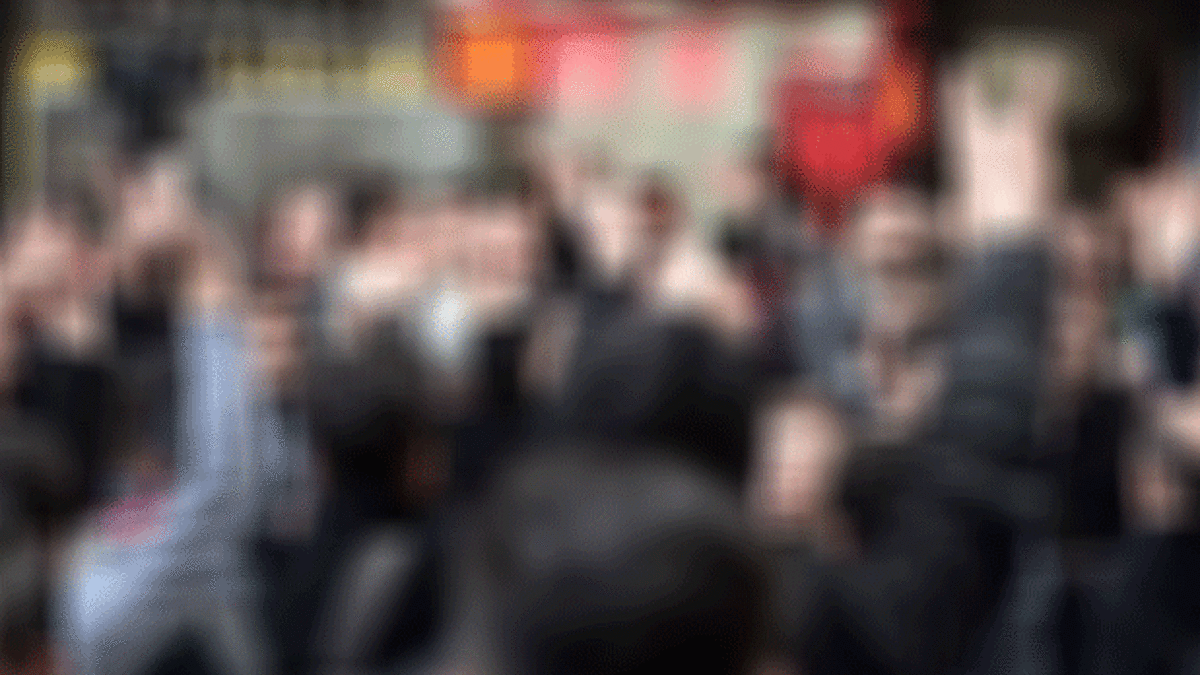 Teröre lanet yürüyüşünde PKK'lılar saldırdı