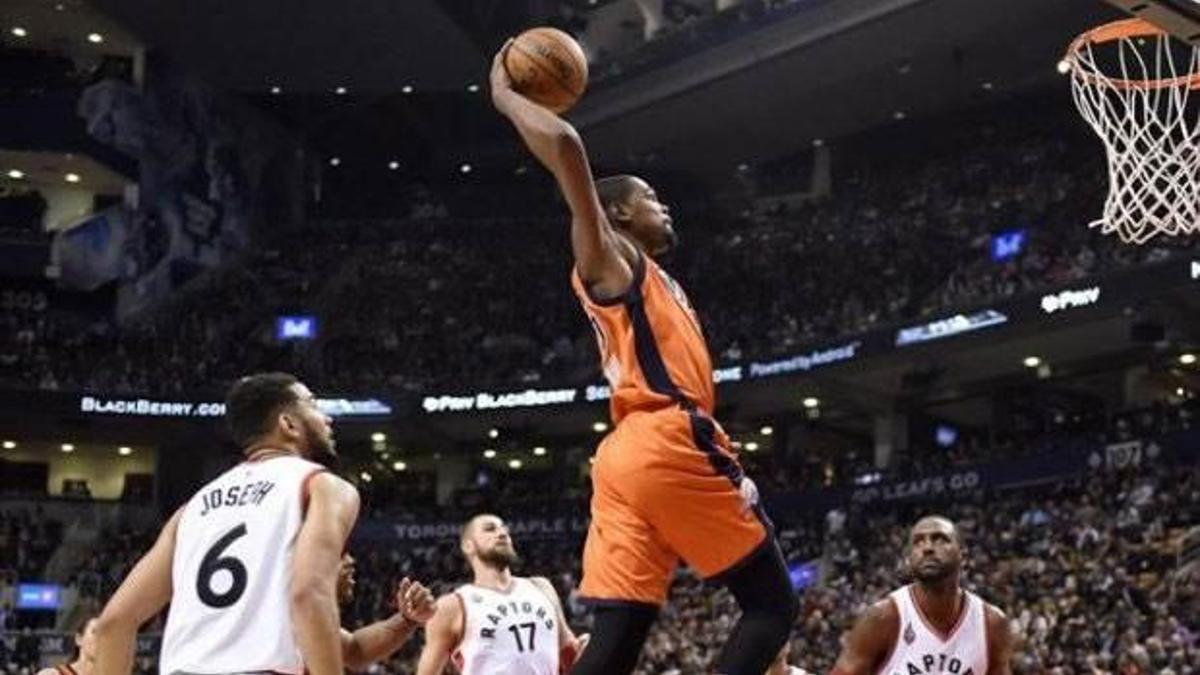 Thunder 8'de 8 yaptı!