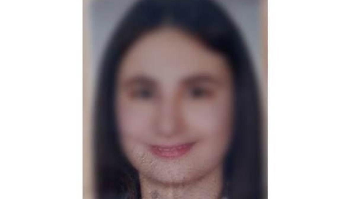 Üniversiteli kız, üst geçitten atladı