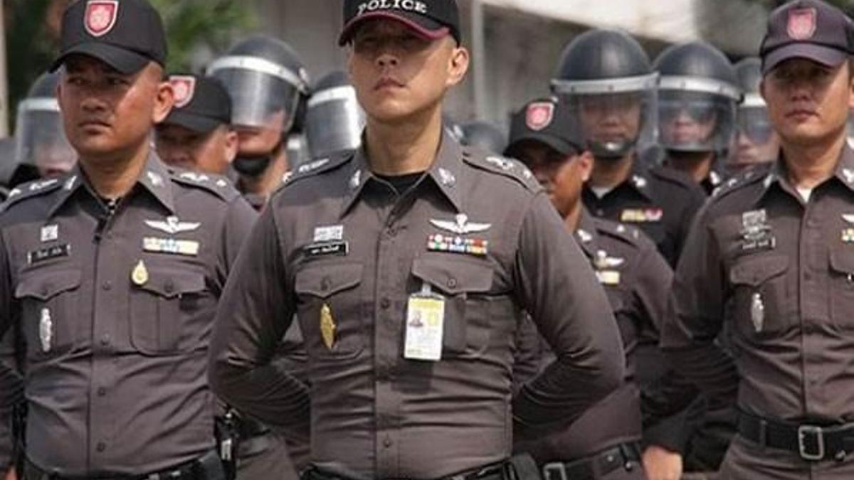Tayland'da polis aracına saldırı
