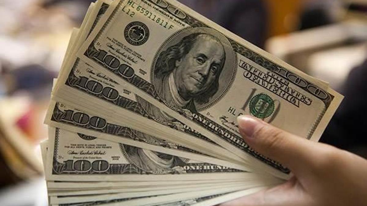 Dolarda düşüş durmuyor, 2.83'ün de altını gördü