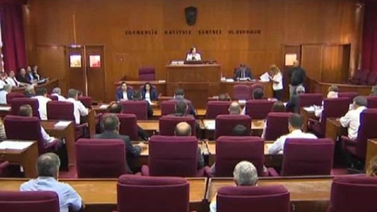 KKTC'de hükümet dağılıyor