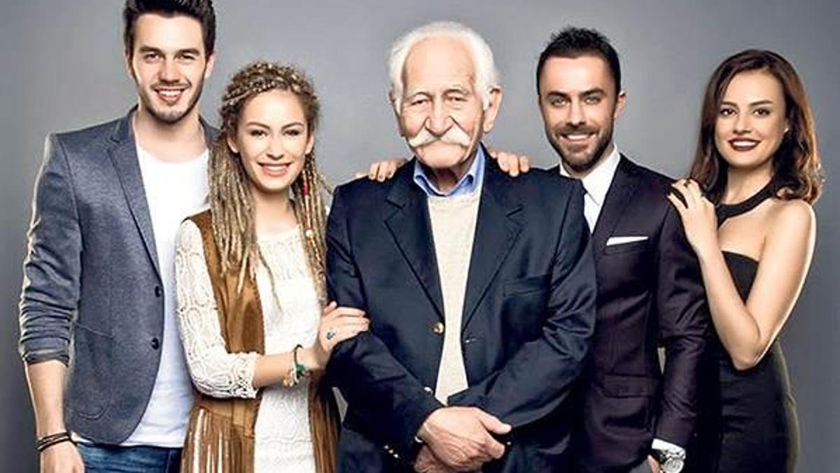 Aşk yalanı sever mi? Sevdi bile!
