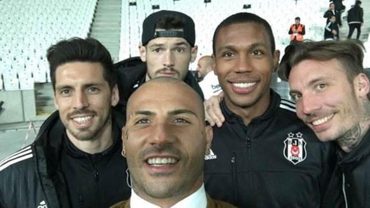 Beşiktaşlı futbolcular Vodafone Arena'ya ayak bastı