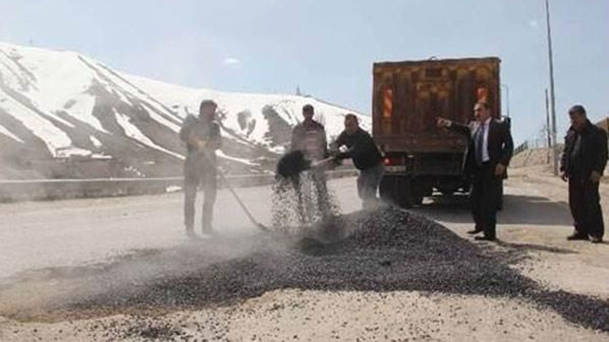 Bitlis Belediyesi'nden yol yapım çalışması